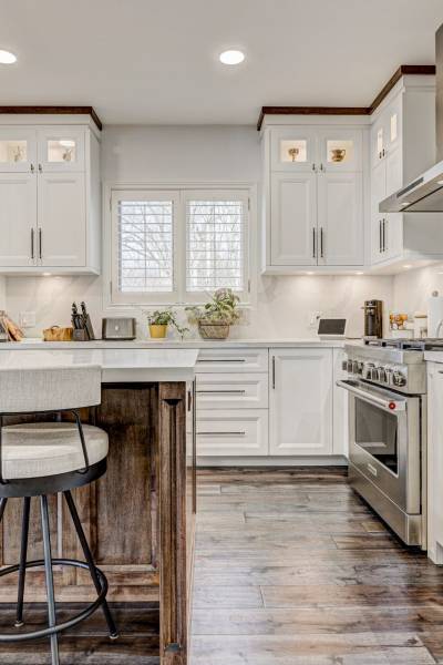 kitchen renovation companies toronto Photo of luxury kitchen