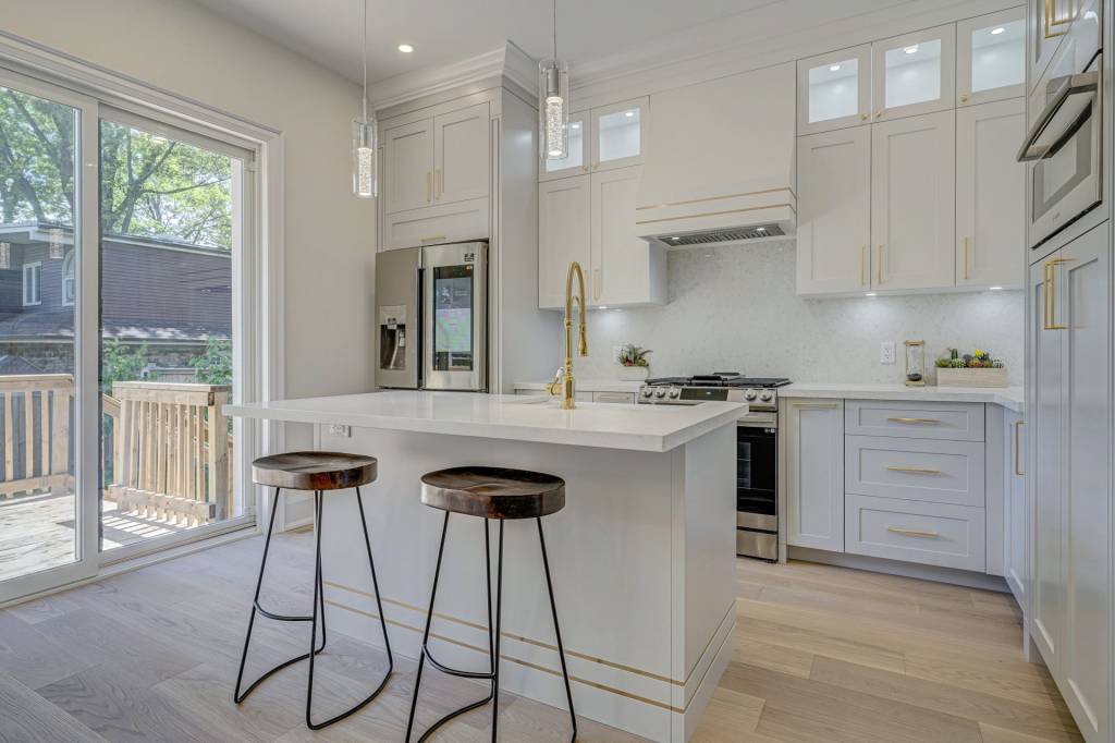 Amazing Kitchen Installation by Clearview Kitchens Toronto