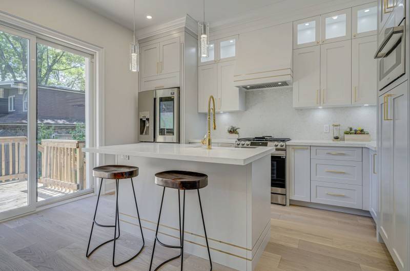 Amazing Kitchen Installation by Clearview Kitchens Toronto