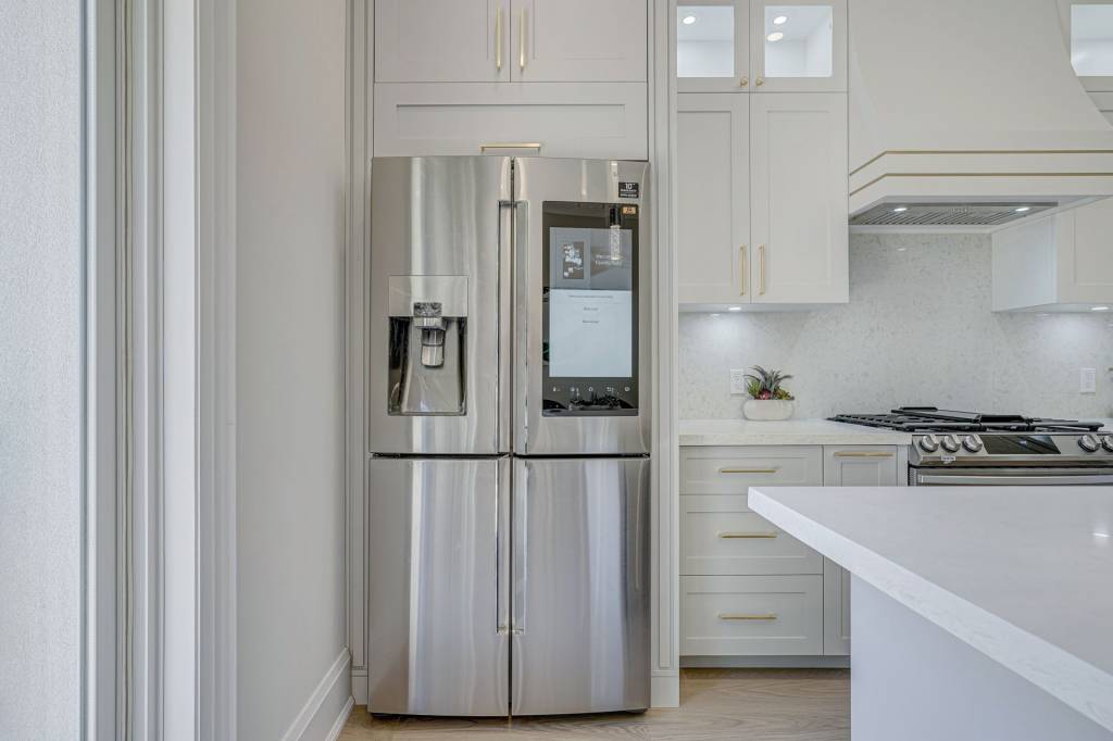 Amazing Kitchen Cabinets by Clearview Kitchens