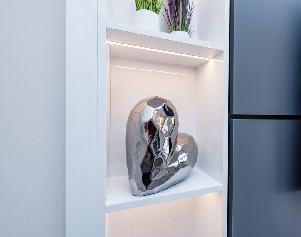 custom-tv-unit-shelving