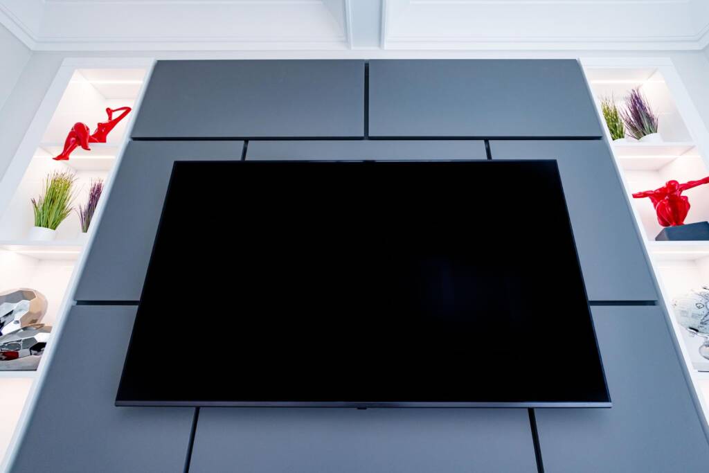 wall-mounted-tv-unit-with-custom-shelving